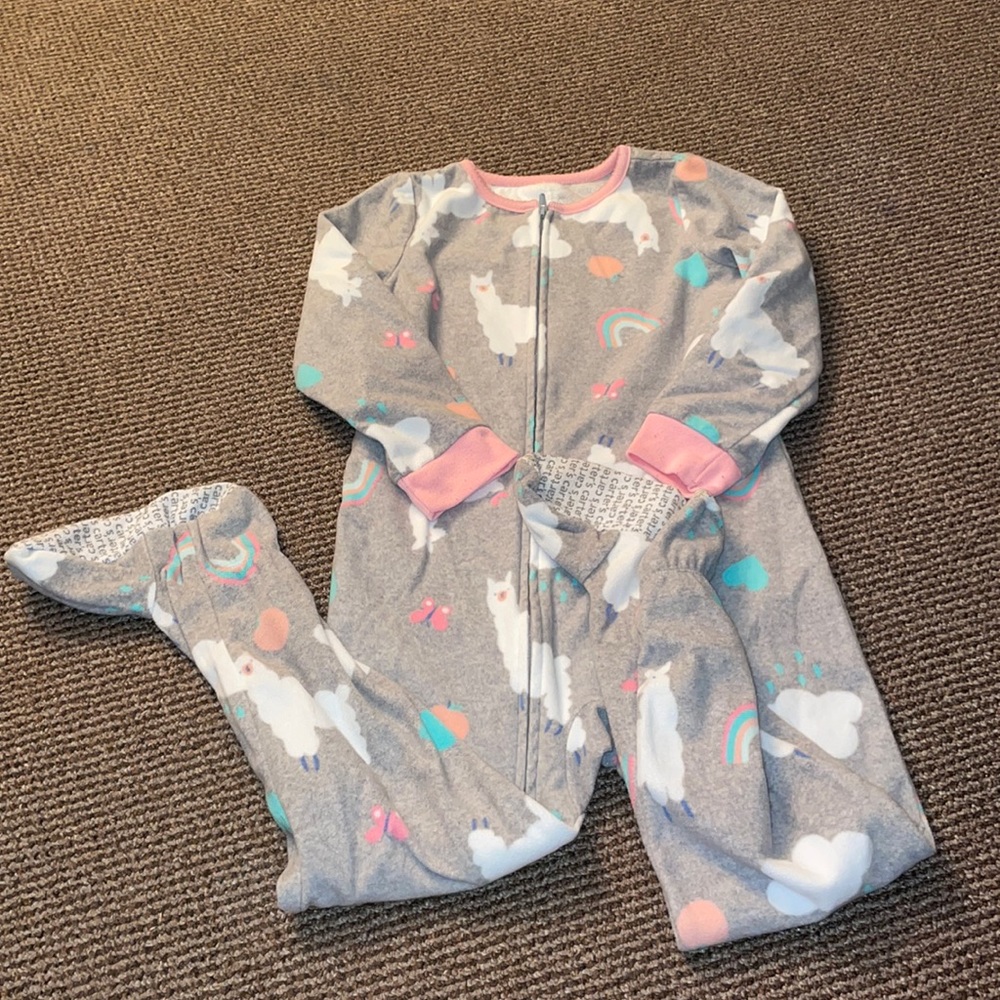 Carters pjs size 5